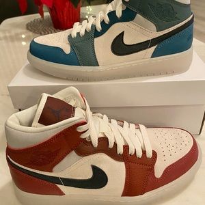 Air Jordan 1 MID brand new in box authentic - hard find - unisex